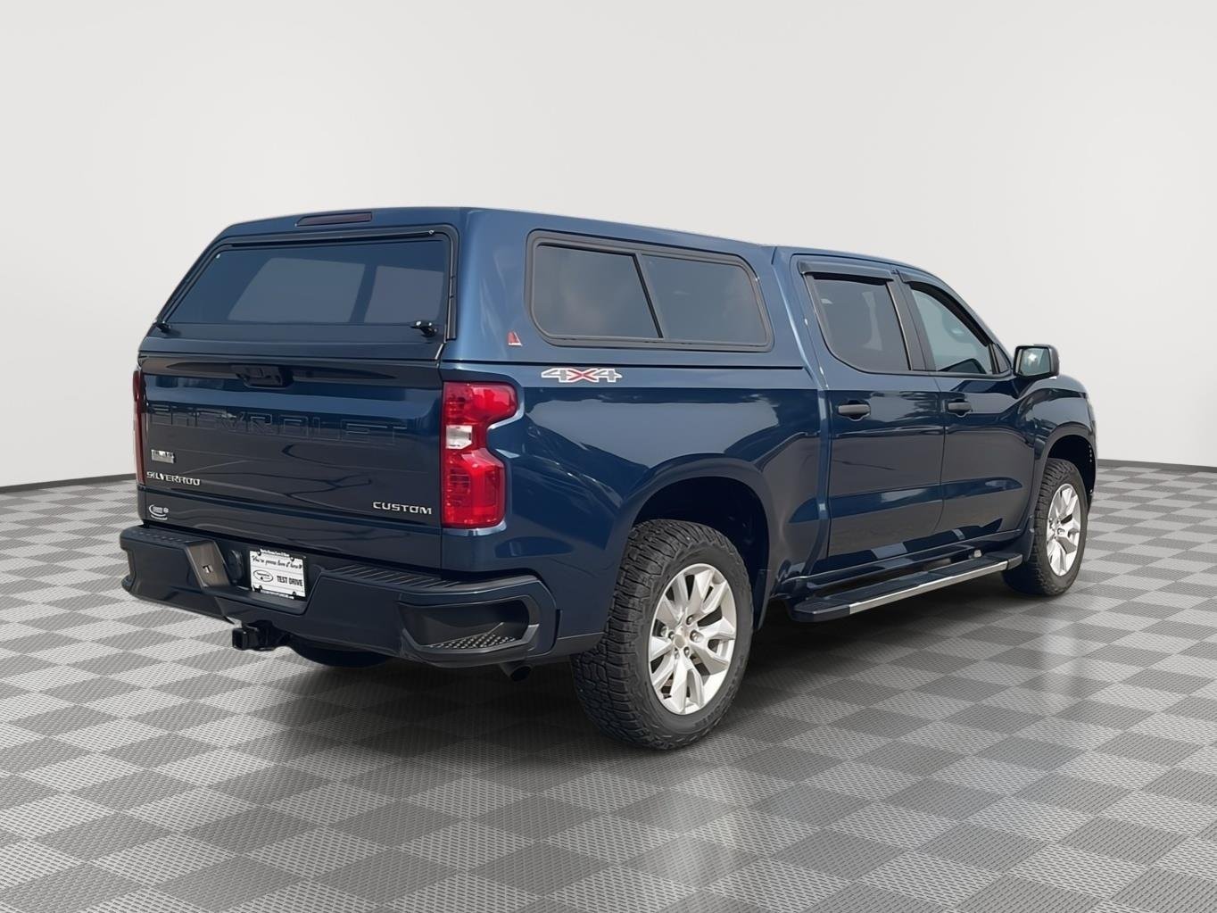 Used 2022 Northsky Blue Metallic Chevrolet Custom image 5