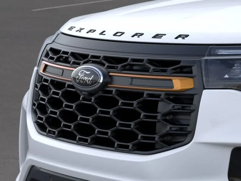 New 2026 Star White Met Tri-Coat Ford Tremor image 17