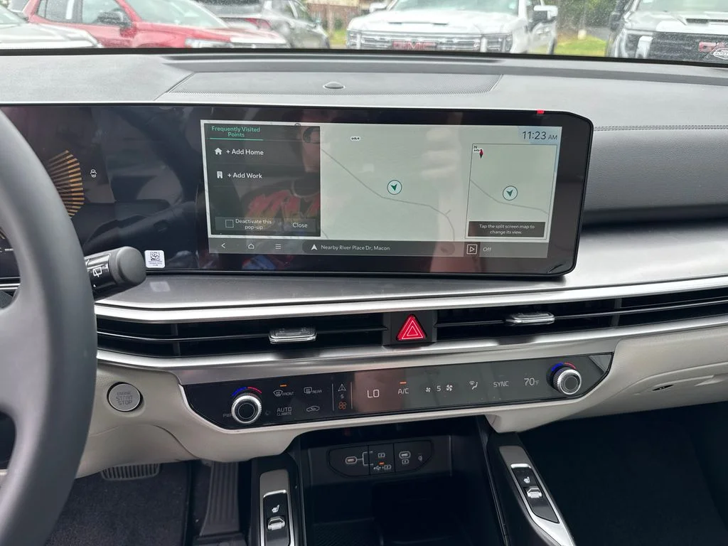 2025 Kia Sorento S - Photo 28