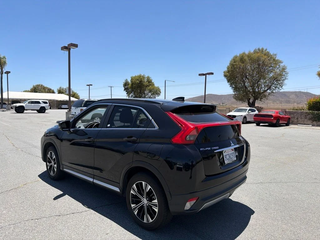 Used 2020  Mitsubishi SE image 6