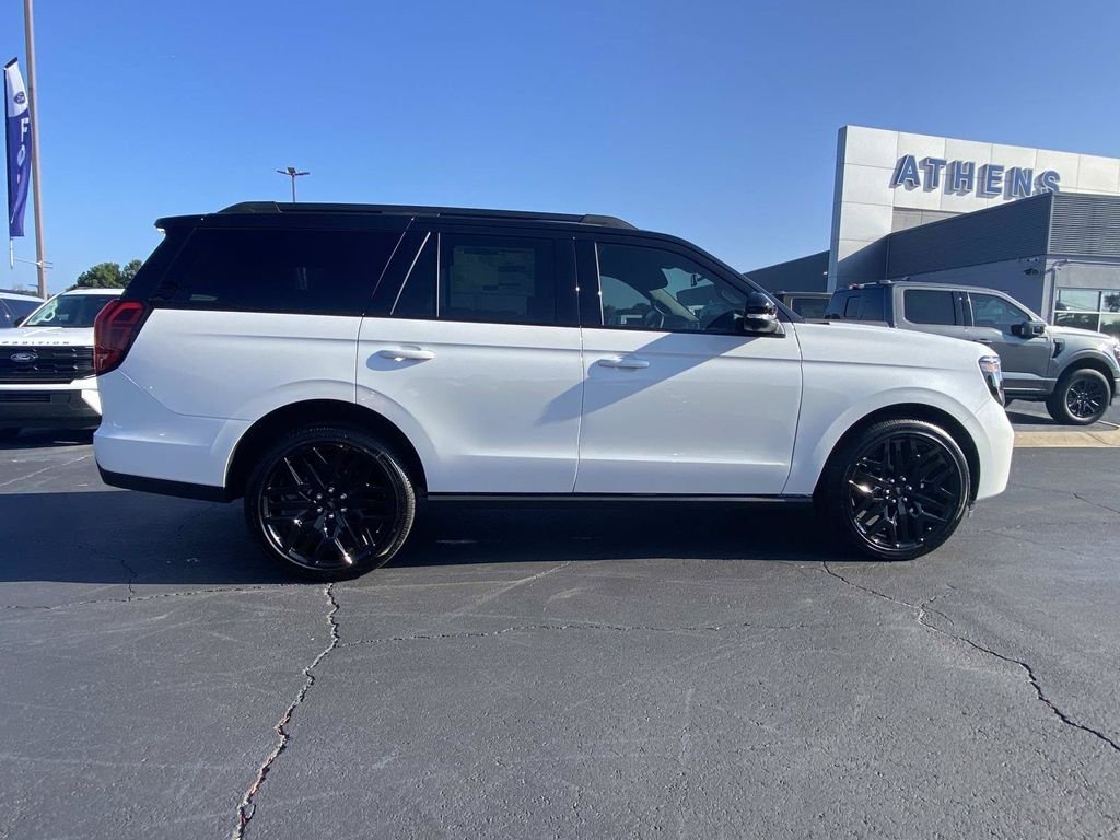 New 2027 Star White Metallic Tri-Coat Ford Platinum image 2
