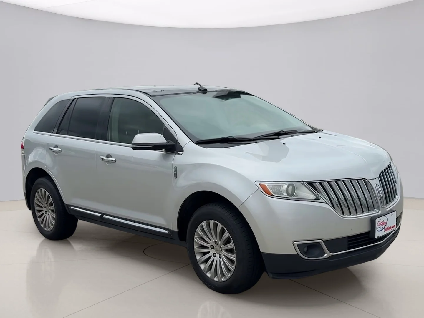 Used 2014 Silver Lincoln FWD image 3