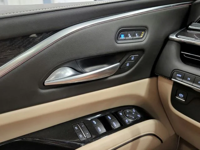 Used 2023 Silver Cadillac Premium image 27