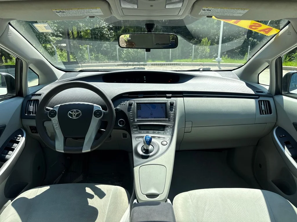 Used 2010 Blizzard Pearl Toyota I image 16
