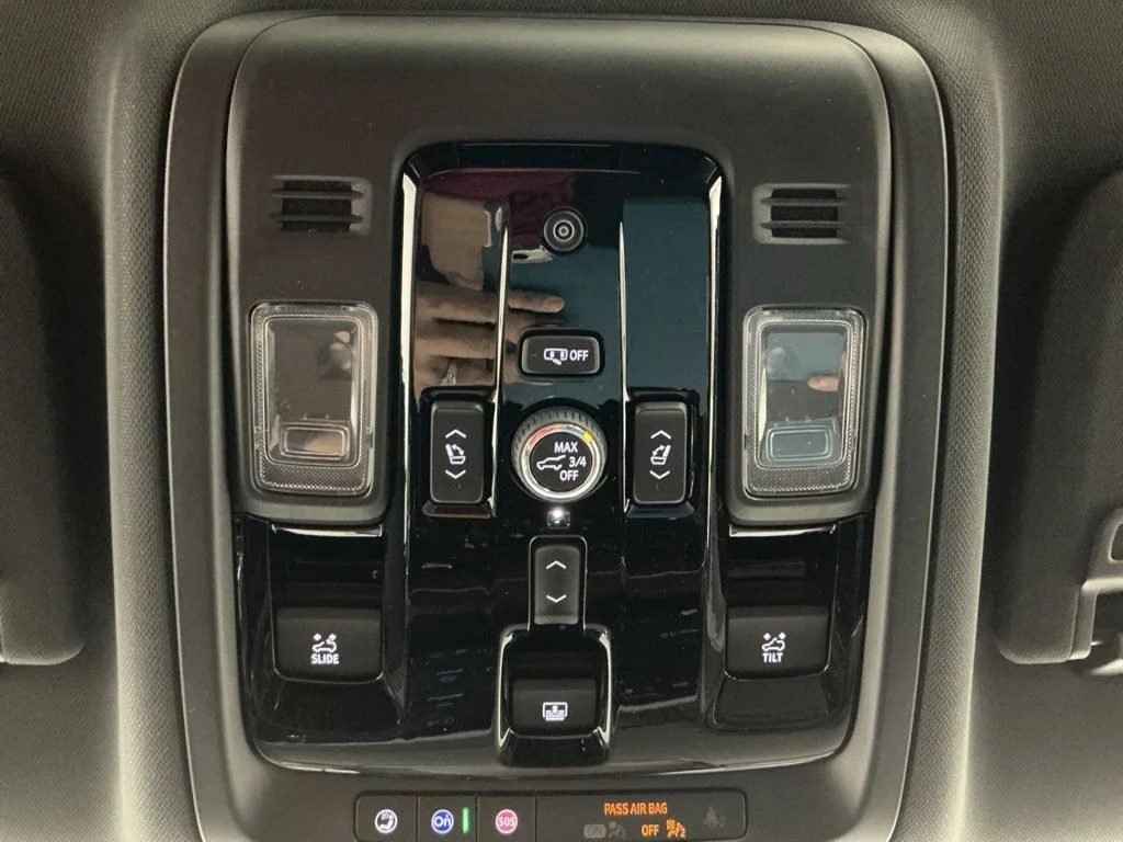 New 2026 White Chevrolet High Country image 27
