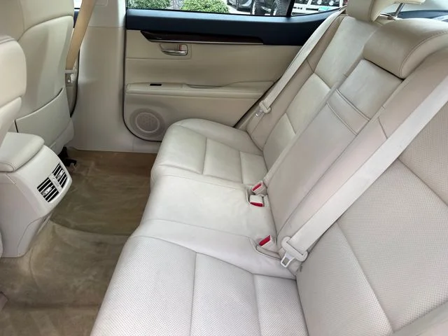Used 2014 Starfire Pearl Lexus 350 image 26