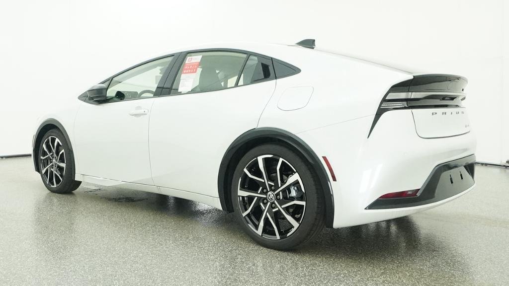 New 2026 Wind Chill Pearl Toyota XSE image 21