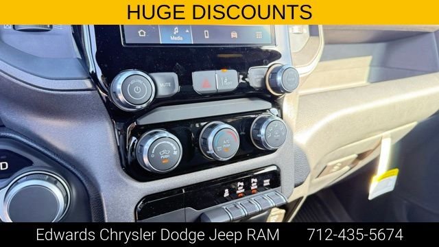 New 2026 Granite Crystal Metallic Clearcoat RAM Warlock image 22