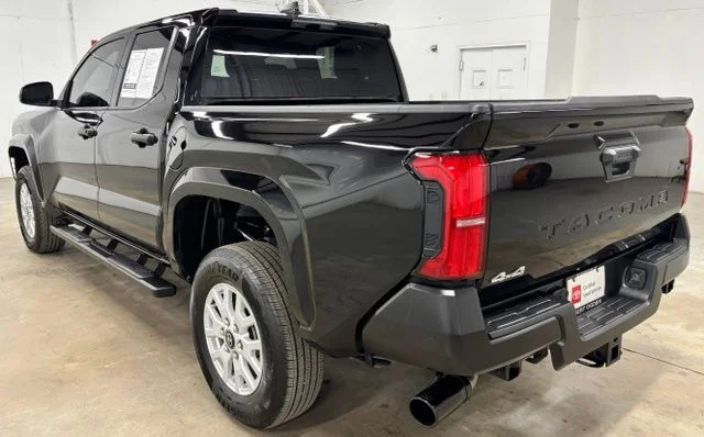 Used 2025 BLACK Toyota  image 4