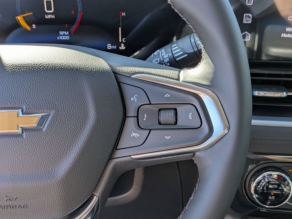 New 2026 Mosaic Black Metallic Chevrolet LT image 20