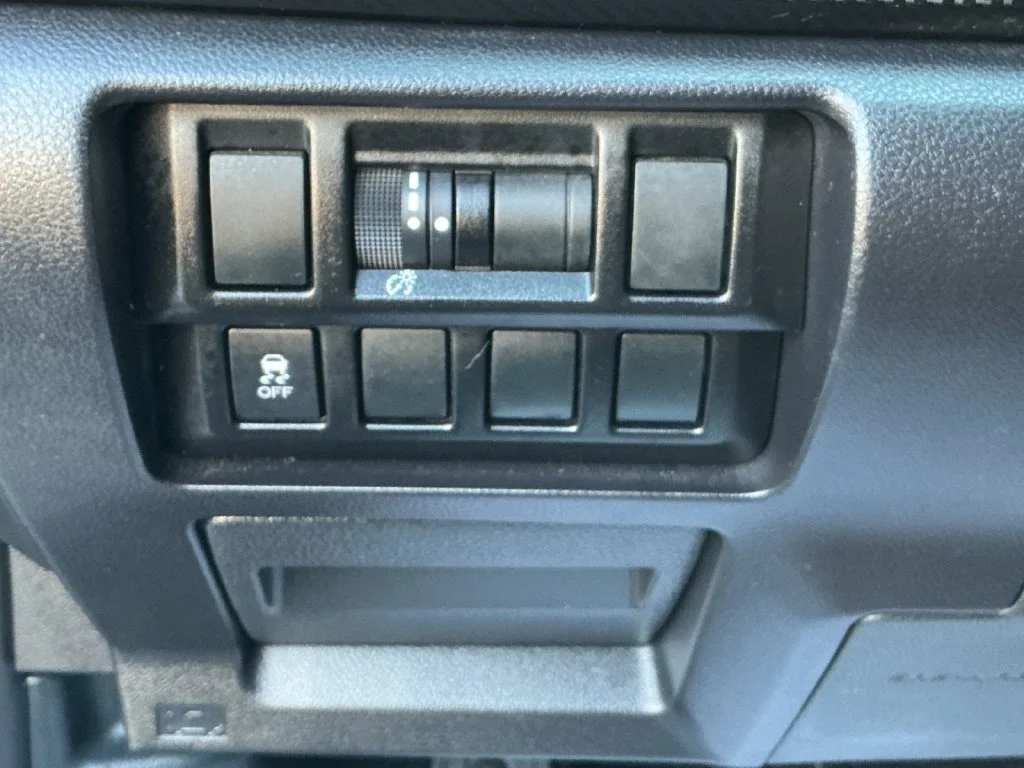 Used 2022 Blue Subaru Base image 19