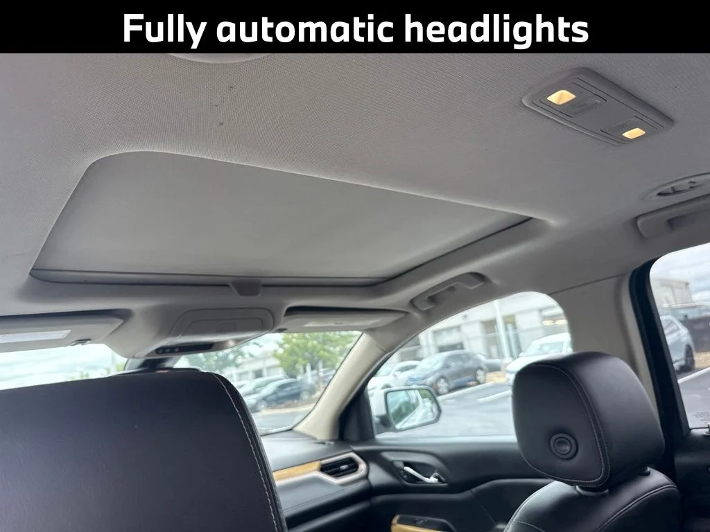 Used 2017 White GMC Denali image 11