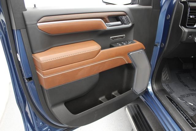 Used 2025 Blue GMC Denali Ultimate image 12