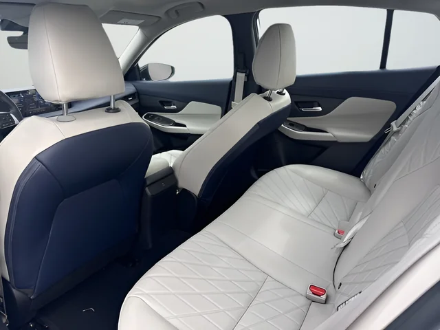 New 2026 White Nissan SL image 19