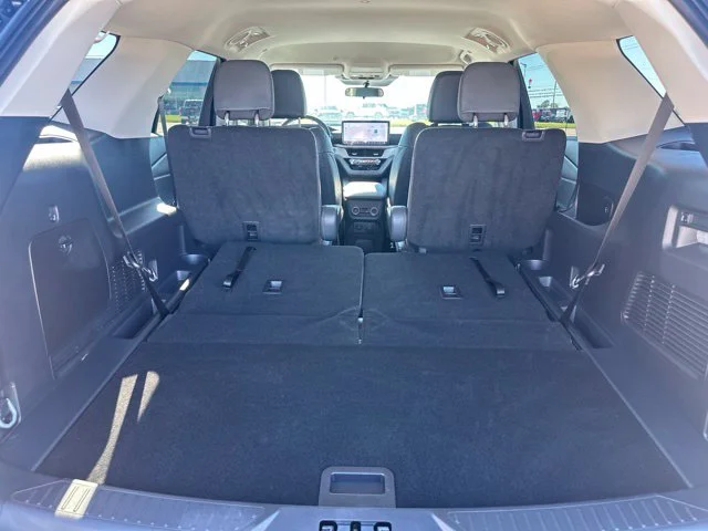 Used 2026 Vapor Blue Metallic Ford Active image 22