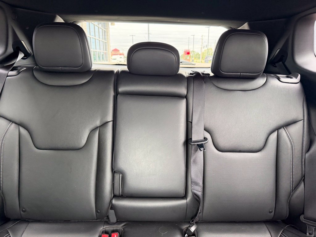 Used 2025 Blue Jeep Limited image 17