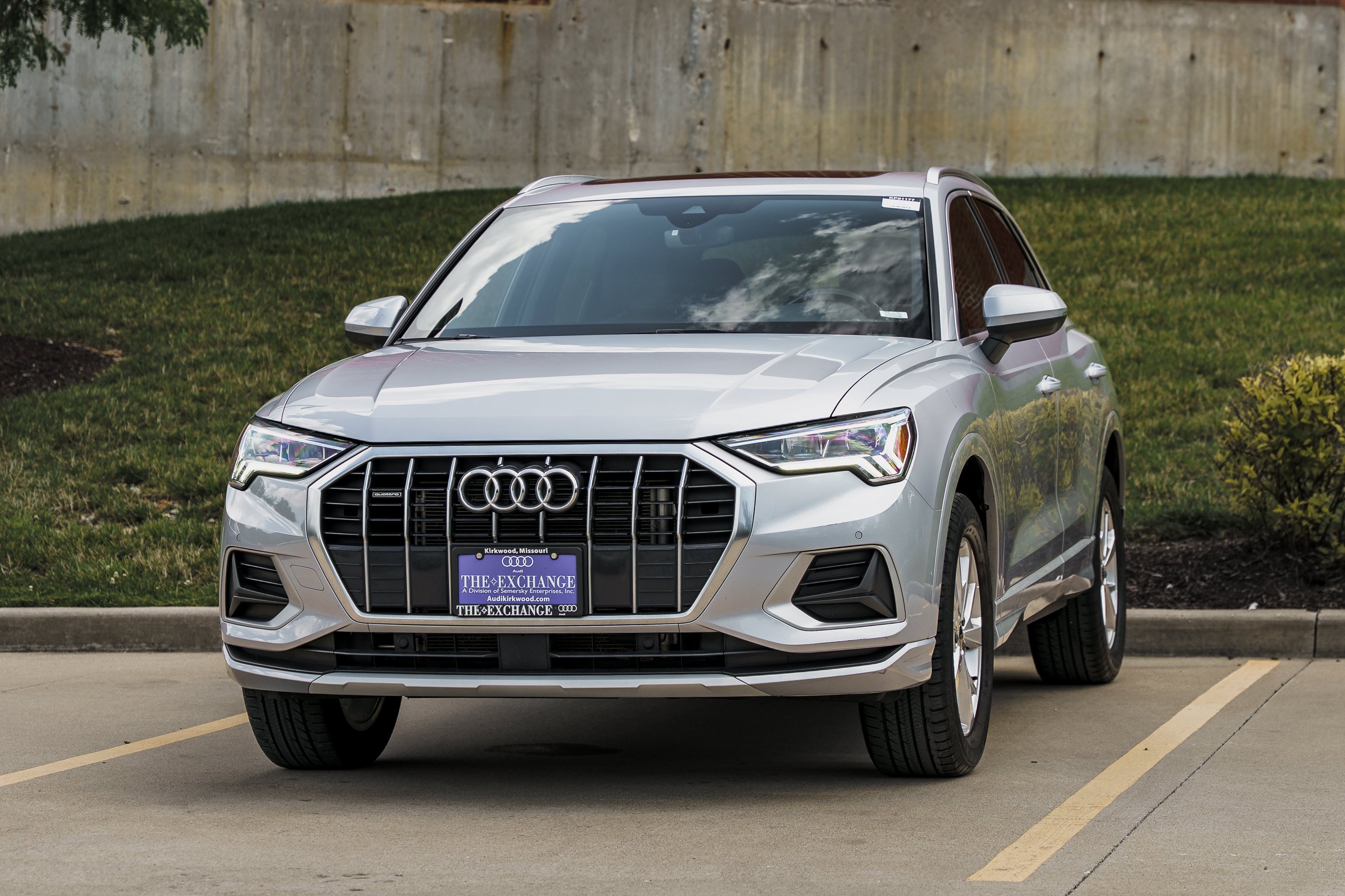Used 2023 Florett Silver Metallic Audi Premium image 7
