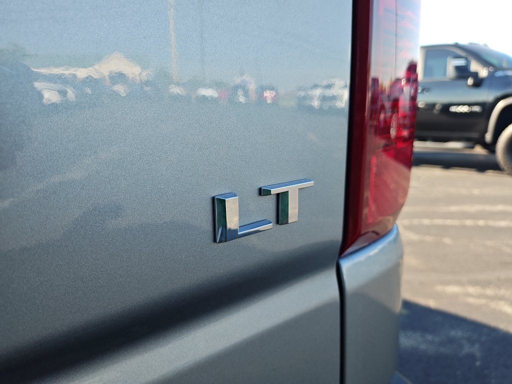 Used 2024 Gray Chevrolet LT image 28