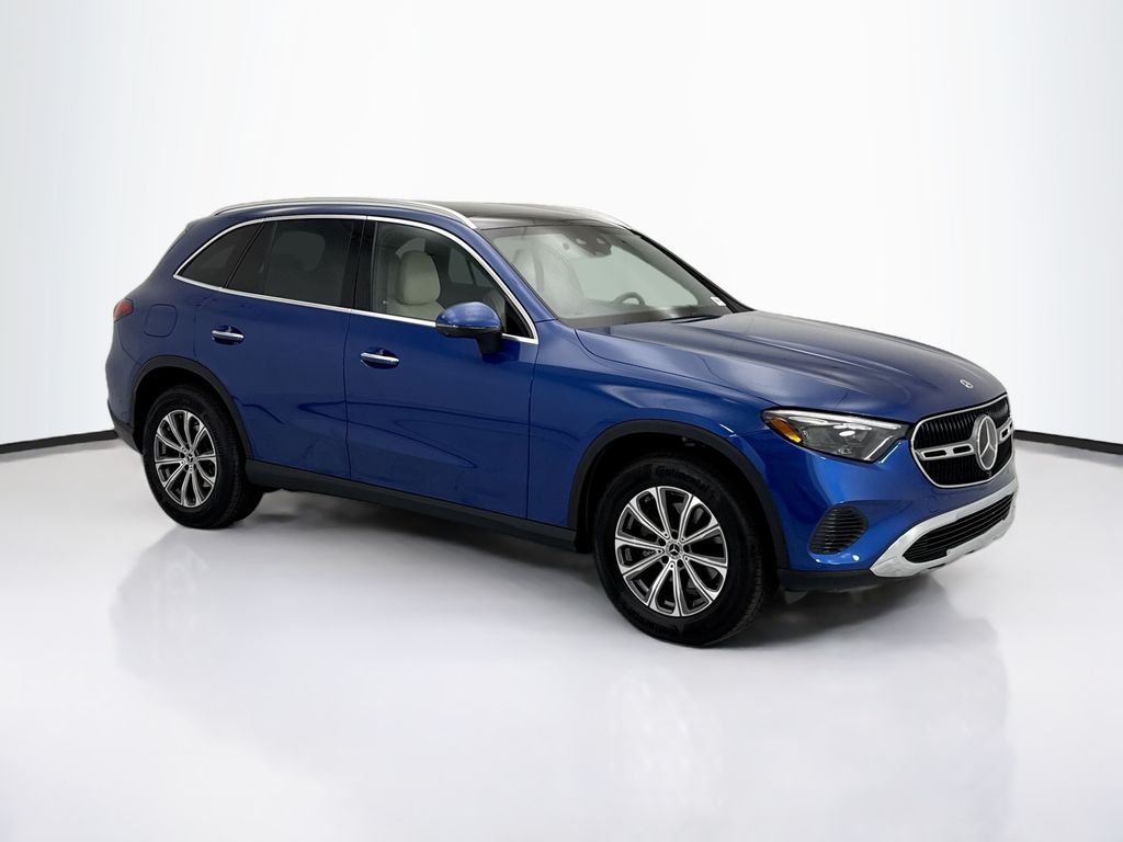 Used 2026 Starling Blue Metallic Mercedes-Benz GLC 300 image 3