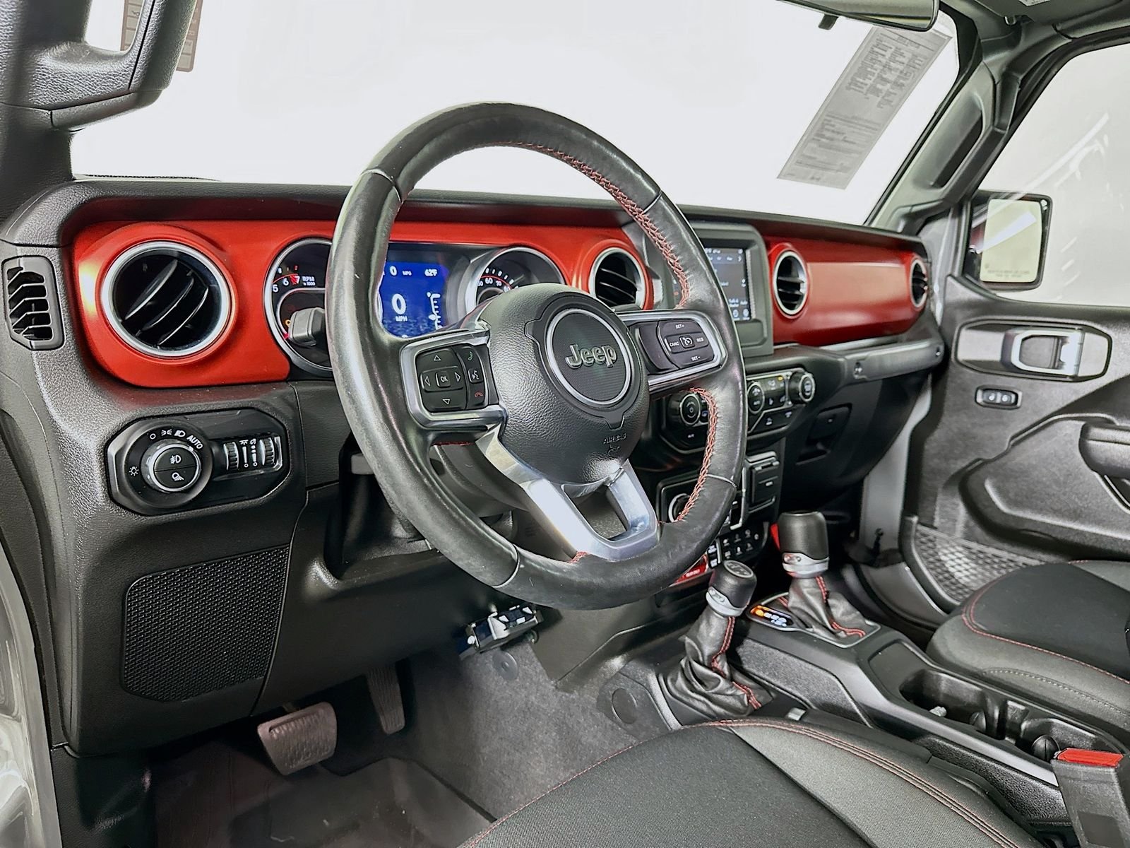 Used 2021 Sting-Gray Clearcoat Jeep Rubicon image 10