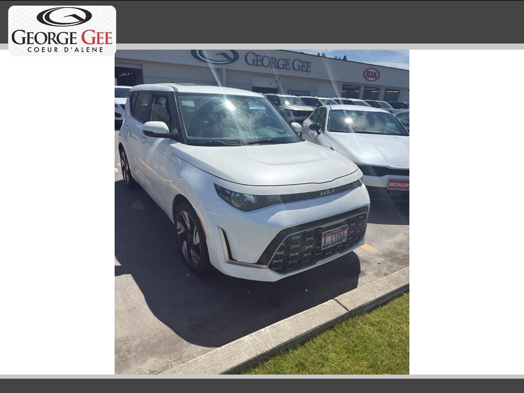 Used 2023 Snow White Pearl Kia GT-Line image 1