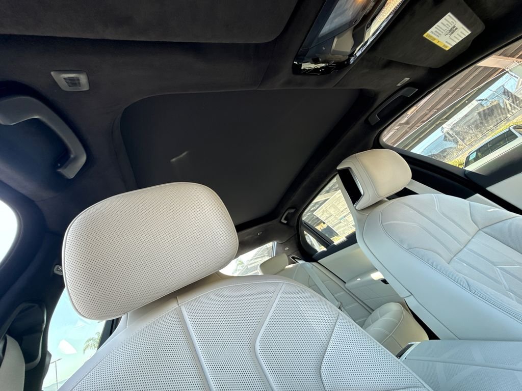 New 2026 Black Sapphire Metallic BMW 740i image 14