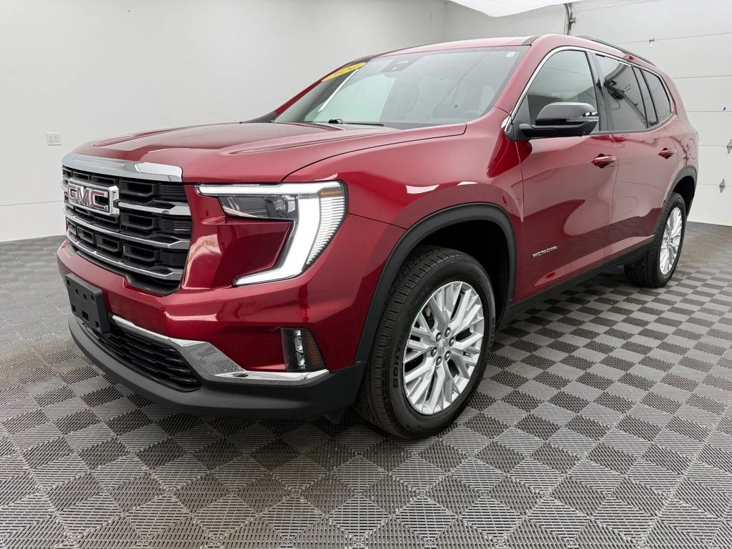 Used 2024 Red GMC Elevation image 15