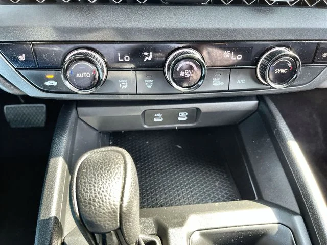 Used 2023  Honda EX image 19