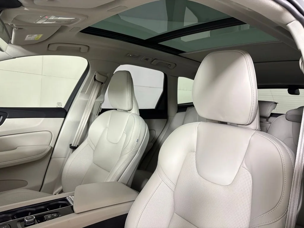 New 2026 Vapour Grey Volvo Ultra image 18