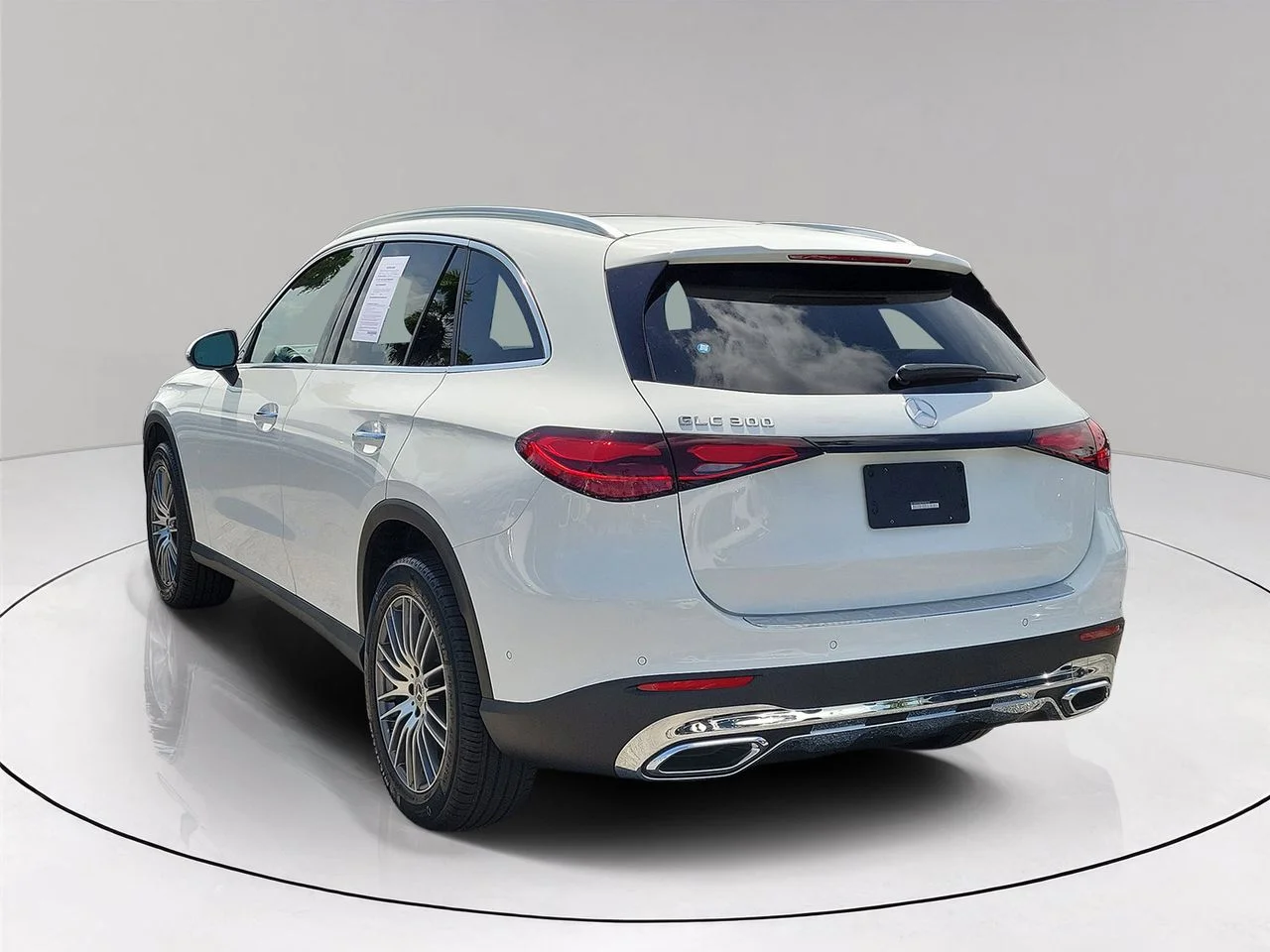 Used 2026 White Mercedes-Benz GLC 300 image 6