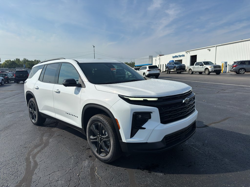 2027 Chevrolet Traverse LT - Photo 10
