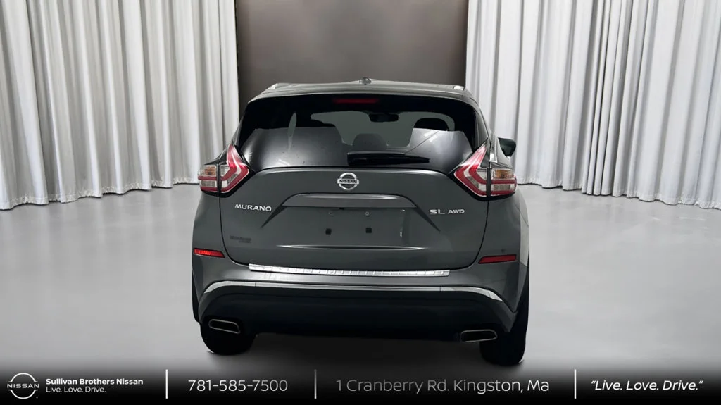 Used 2016 Gray Nissan SL image 6