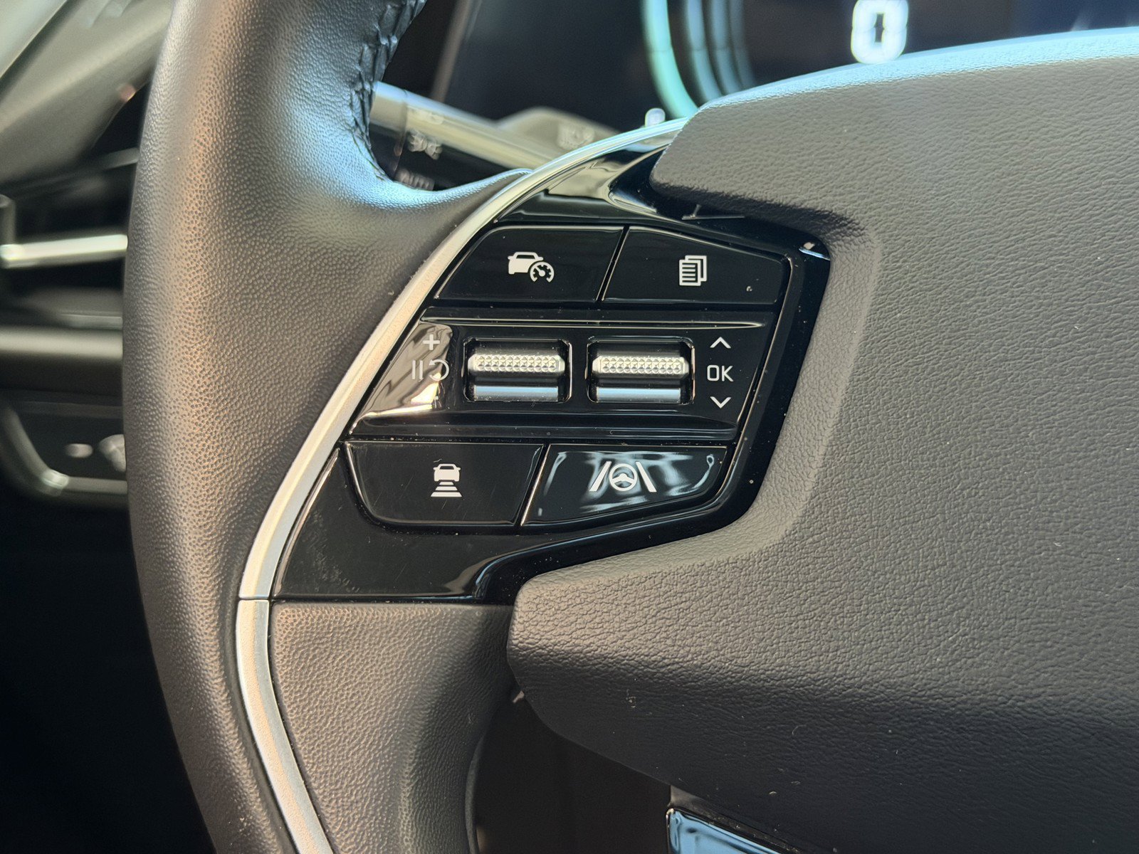 Used 2024 Mineral Blue Kia EX image 17