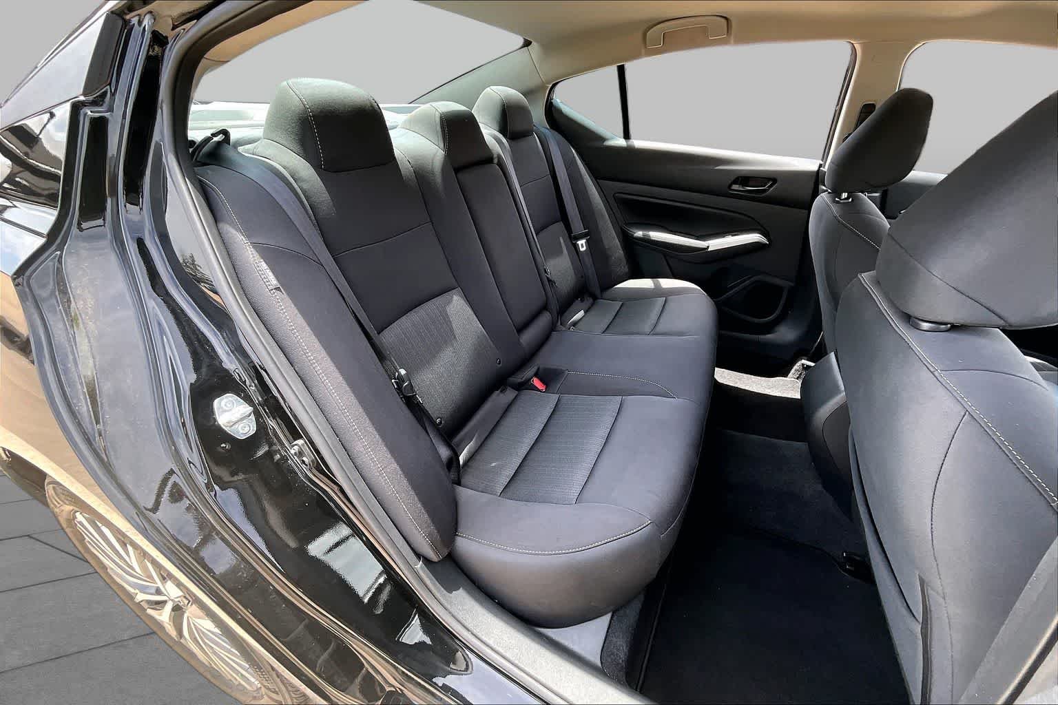 Used 2025 Super Black Nissan SV image 18
