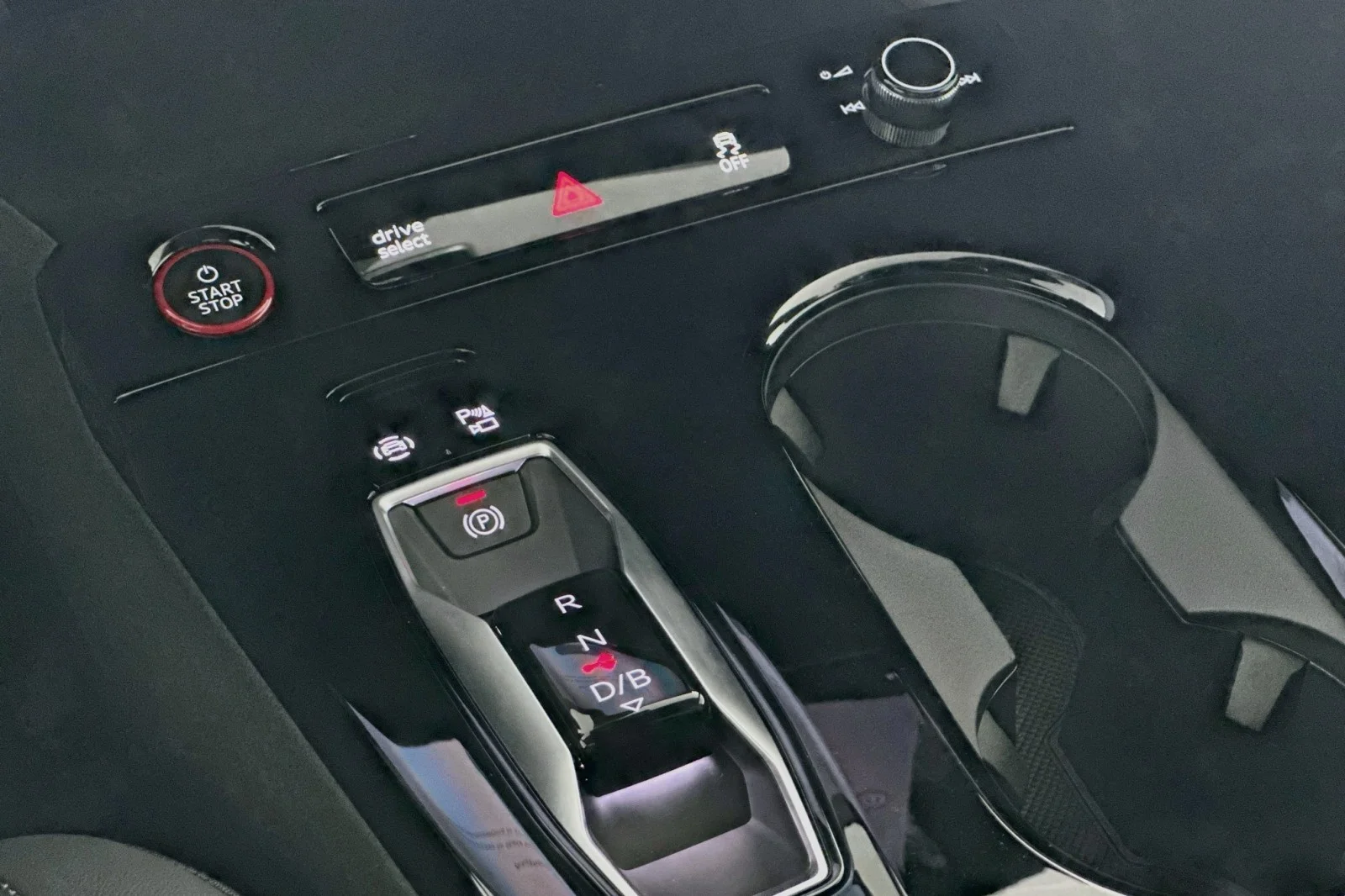 New 2027 Daytona Gray Pearl Effect Audi Premium Plus image 7