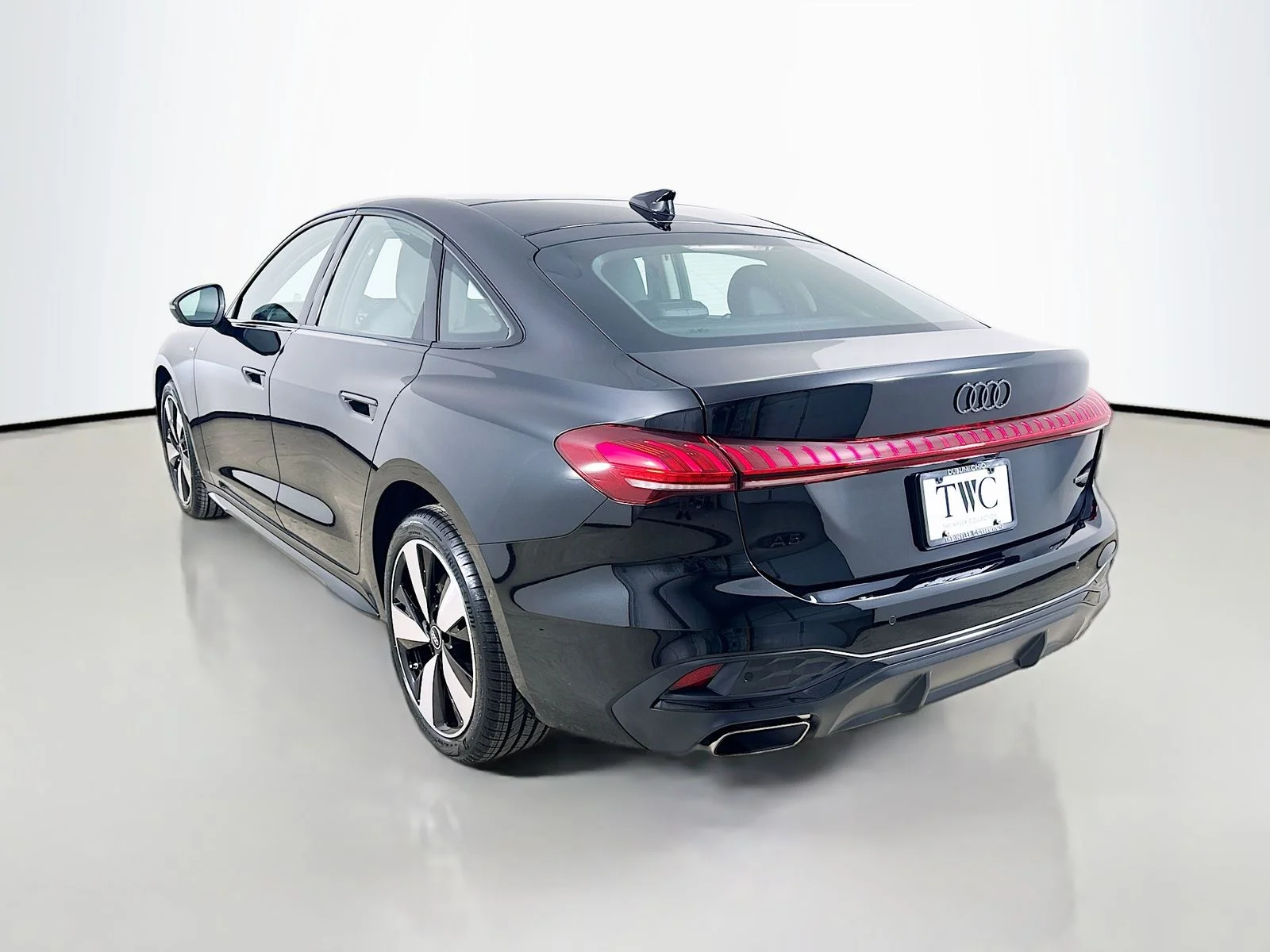 Used 2026 Black Audi  image 7