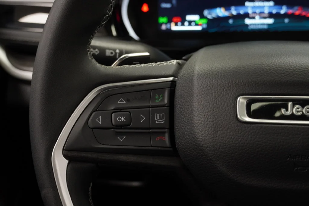 Used 2023  Jeep 4xe image 34