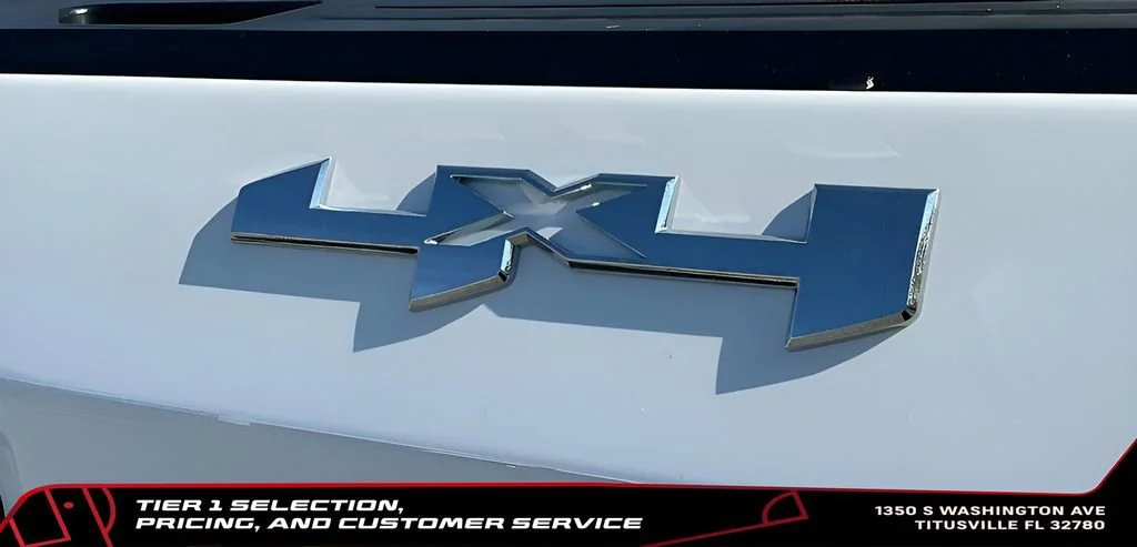 New 2026 Summit White GMC Pro image 18
