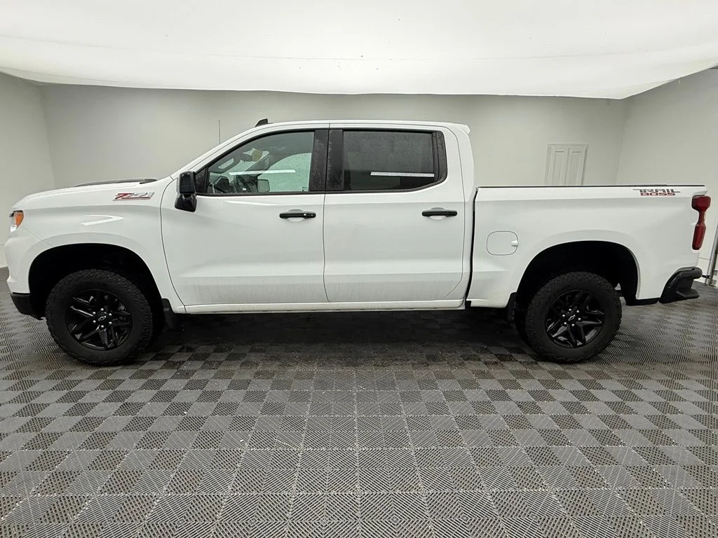 Used 2023 White Chevrolet LT Trail Boss image 12
