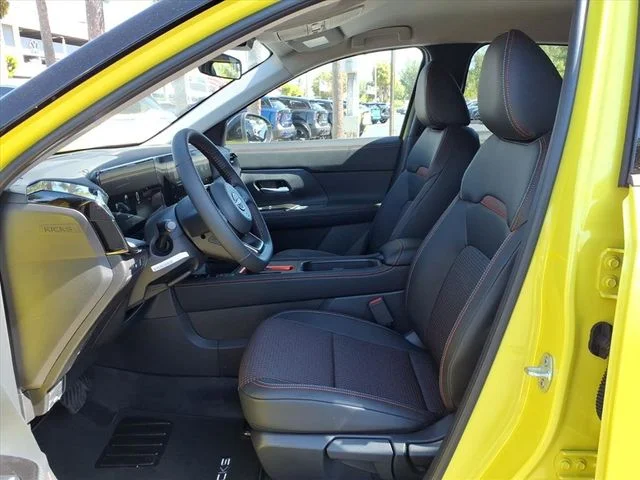 New 2026 Yuzu Yellow Metallic / Super Black Two-tone Nissan SR image 15
