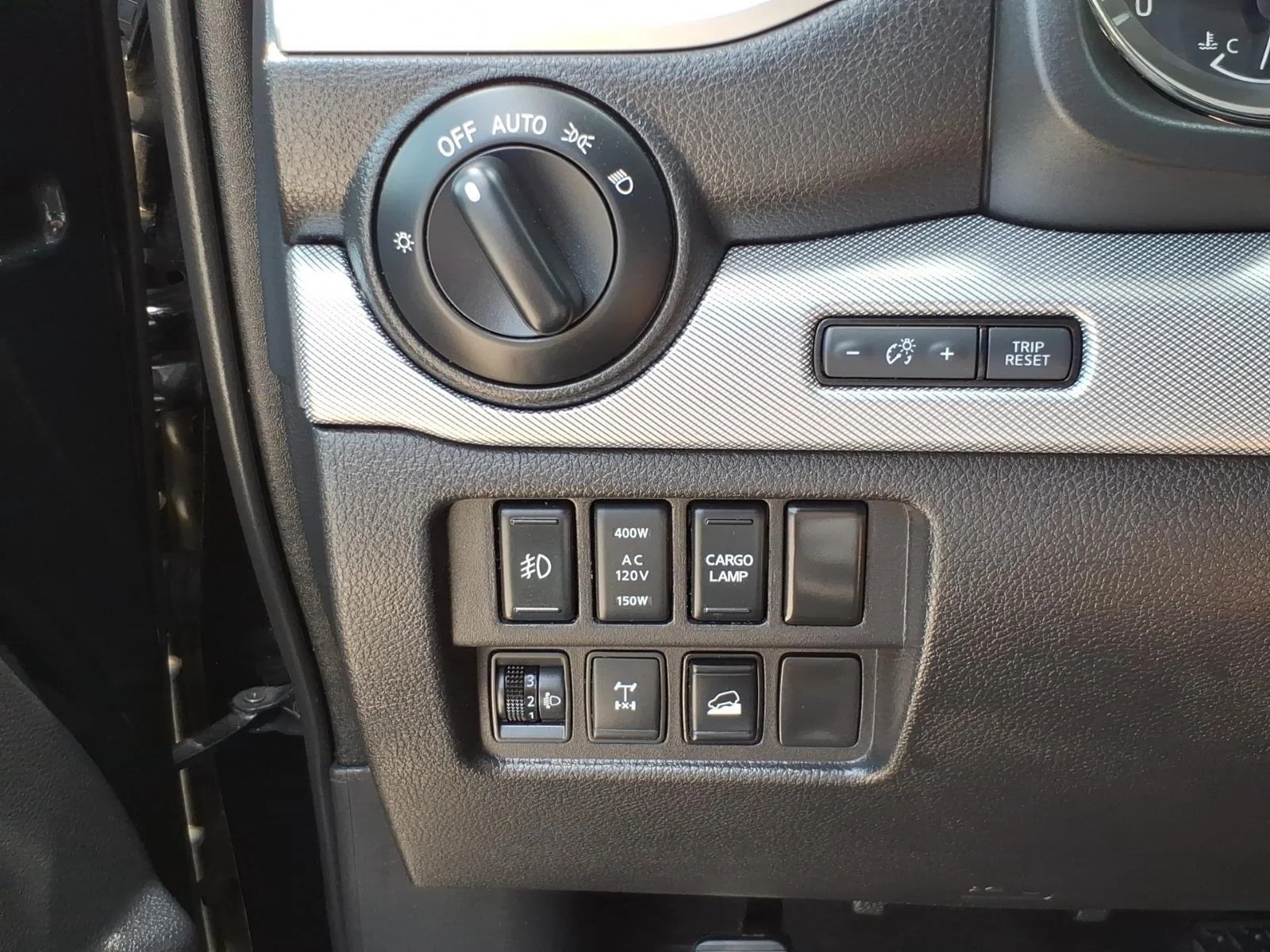 Used 2019 Magnetic Black Metallic Nissan PRO-4X image 16