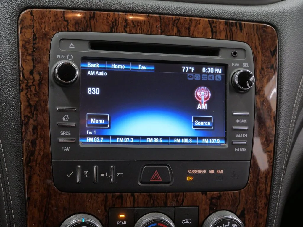 Used 2014 Gold Chevrolet LT image 23