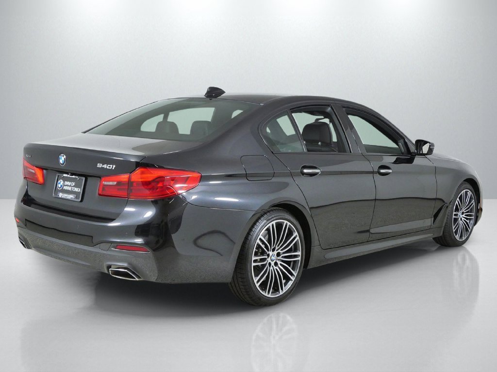 Used 2018 Black Sapphire Metallic BMW 540i xDrive image 10