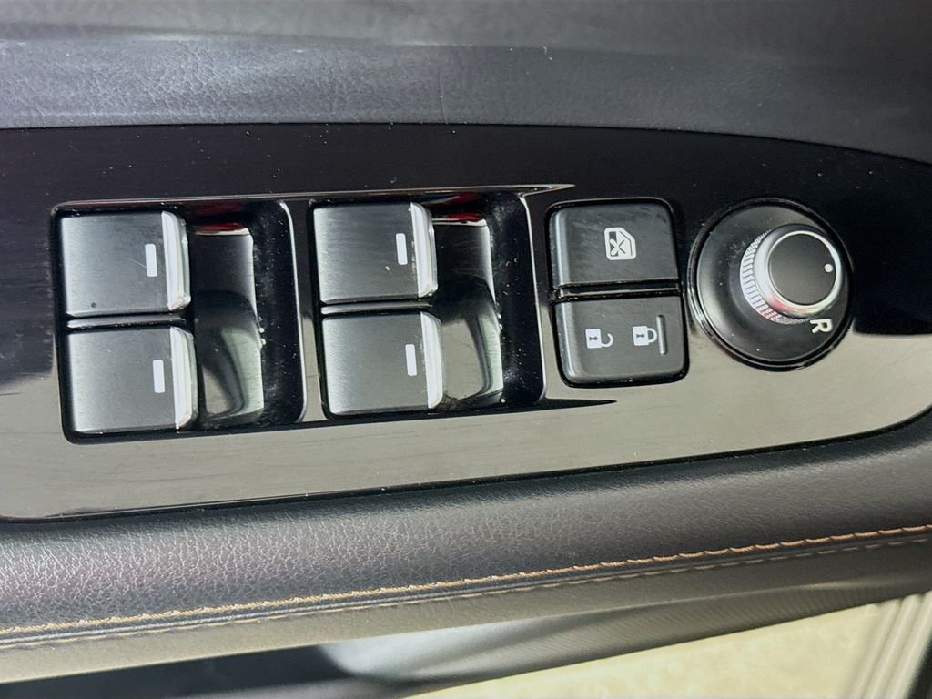 Used 2019 Machine Gray Metallic Mazda Grand Touring image 18