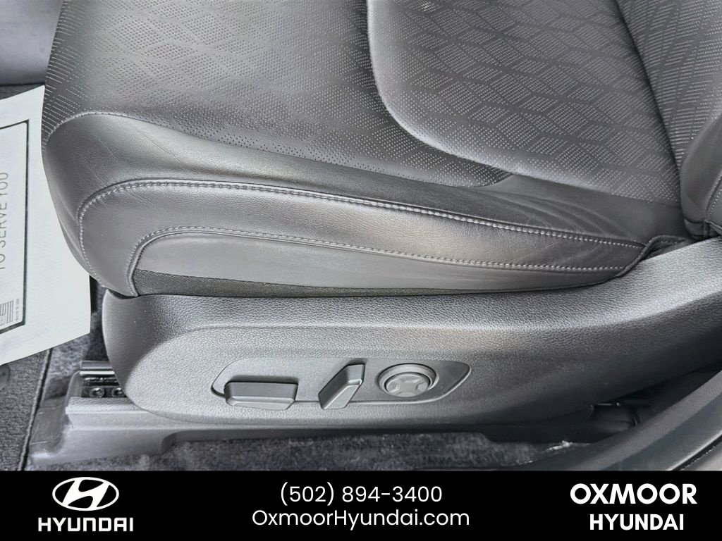 Used 2024 Aurora Black Pearl Kia SX image 19
