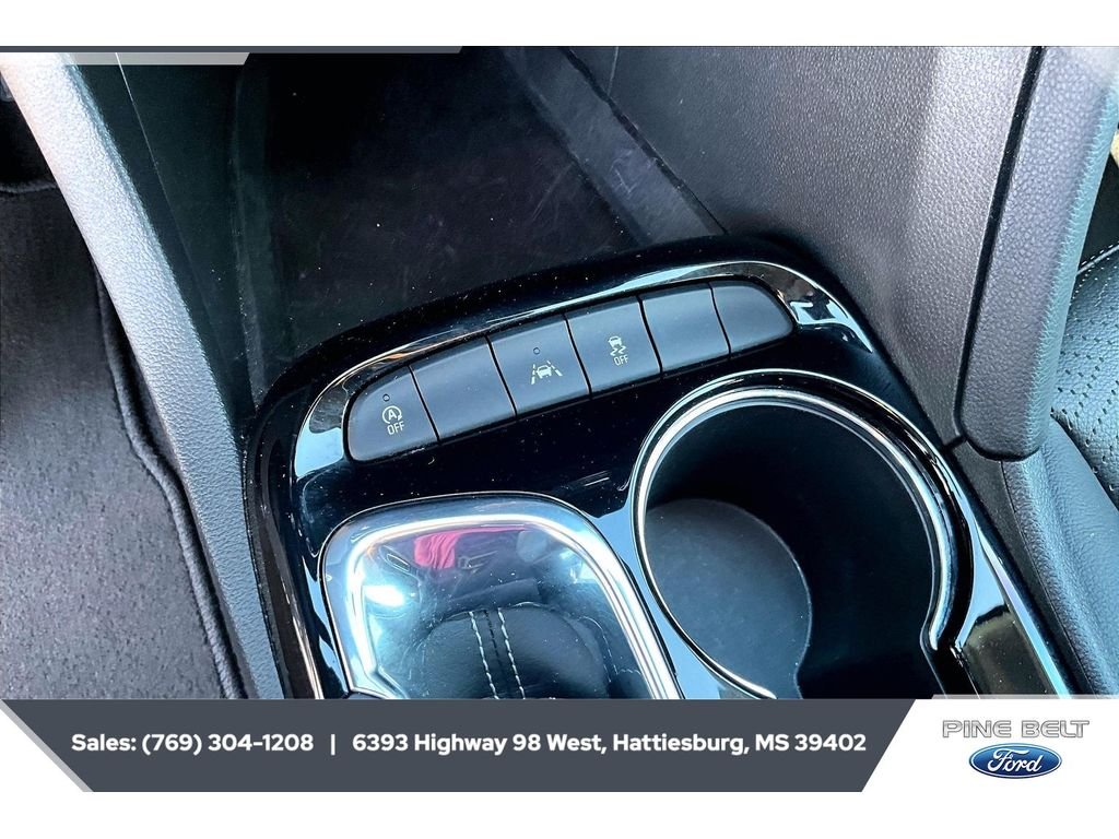Used 2023 White Frost Tricoat Buick Essence image 23