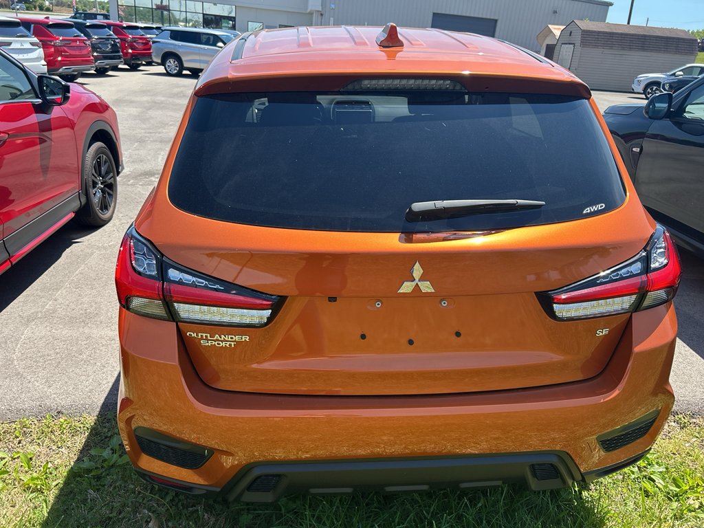 New 2026 Sunshine Orange Metallic Mitsubishi SE image 7