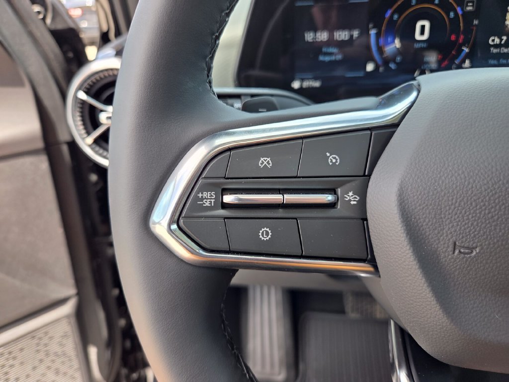 2027 Chevrolet Equinox LT - Photo 29