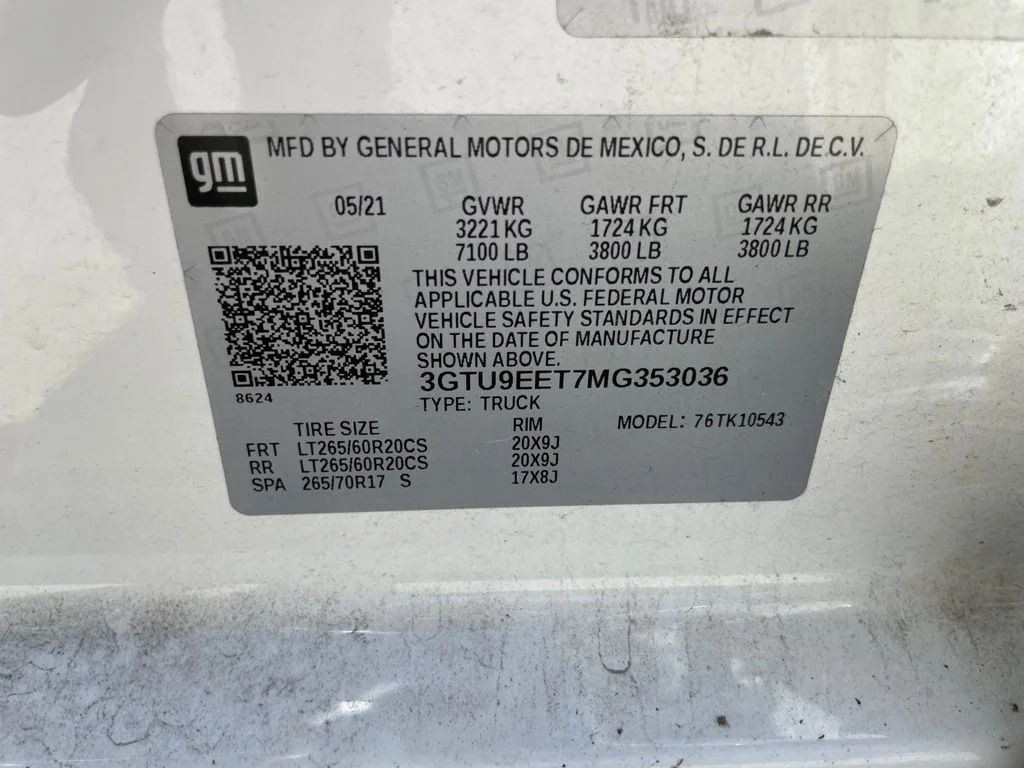Used 2021 Summit White GMC AT4 image 14