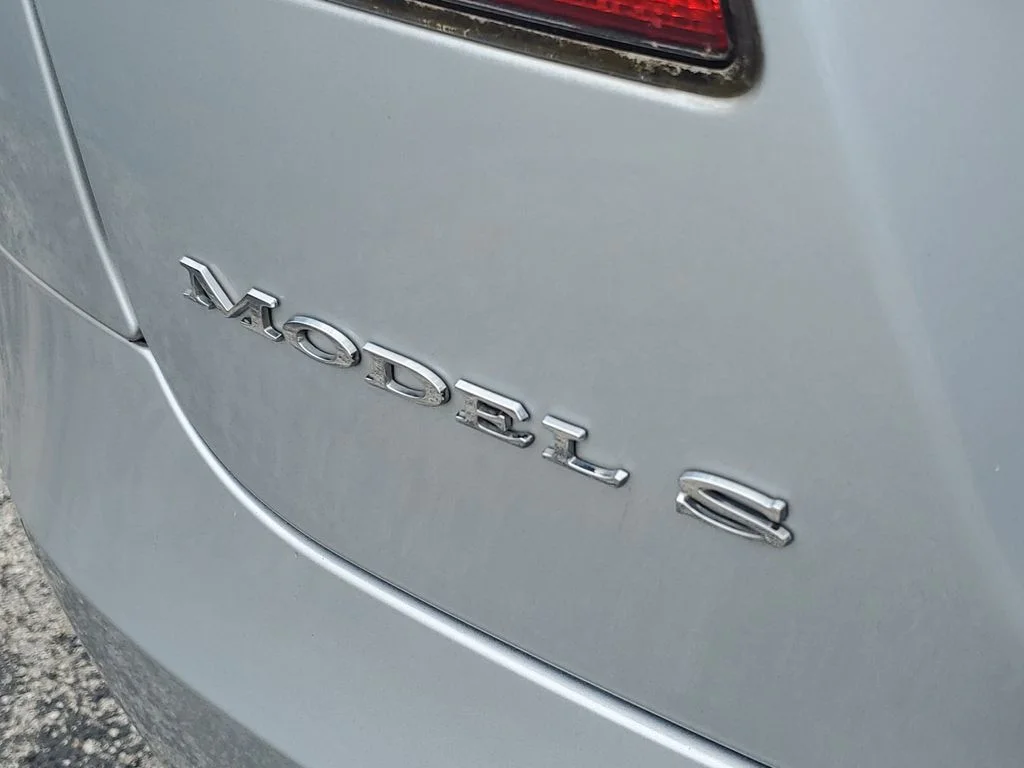 Used 2018 Gray Tesla  image 9